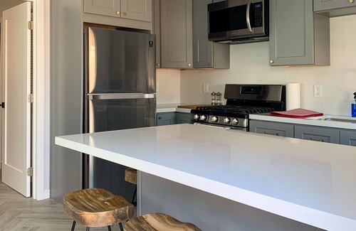Mid City Casa | Modern Home in LA w/ Rain Shower