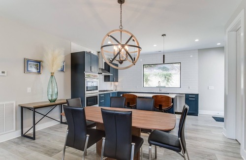 McMinnville Casa | Modern home in the heart of McMinnville!