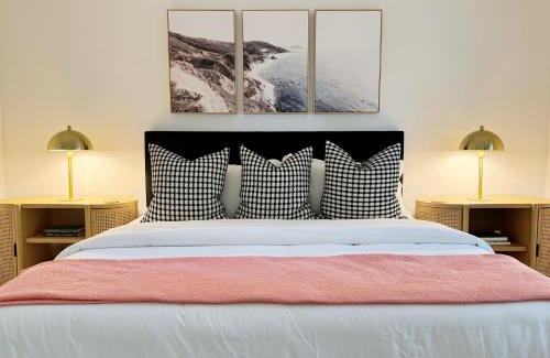 Savannah Casa | Modern Home Near Beach & City Dog Friendly