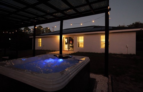 Dunnellon Casa | Casa moderna cerca rainbow river Springs para disfrutar en familia y amigos