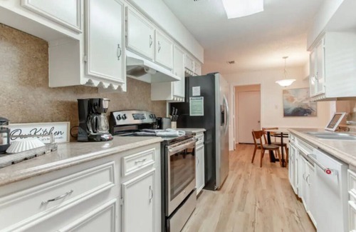 Irving Casa | Modern Home on Britain St Heart of Irving