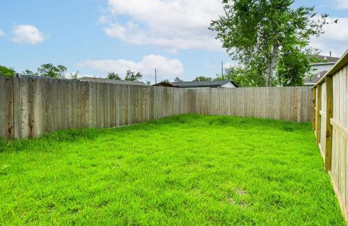 Northeast Houston Casa | Modern Home with Private Yard in Northeast H-Town!