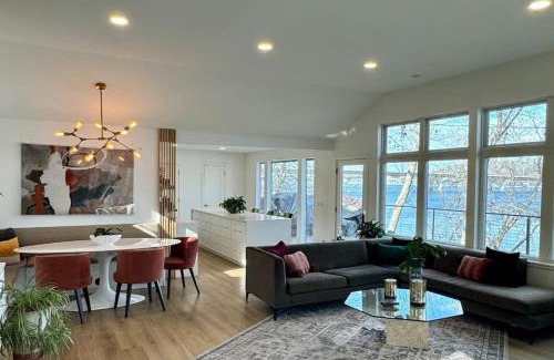 Lakeland Casa | Modern Home with private beach on St. Croix River