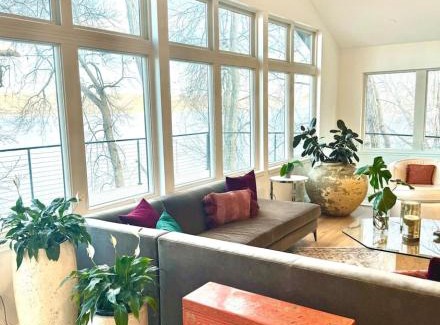 Lakeland Casa | Modern Home with private beach on St. Croix River