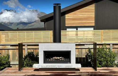 Kawarau Falls Casa | Modern home with SPA