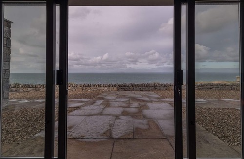 Fanore Casa | Casa moderna con vistas espectaculares. En La Vía Atlántica Salvaje.