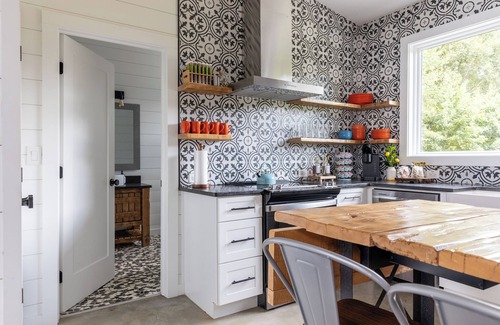 Cleveland Cabina | Modern home Yonah Views - King Beds + Wine Country Bliss