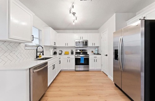 Pflugerville Casa | Modern & Homey 3BR Home, Remote Work Friendly, King Beds, Fast WiFi