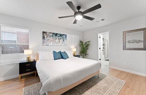 Pflugerville Casa | Modern & Homey 3BR Home, Remote Work Friendly, King Beds, Fast WiFi