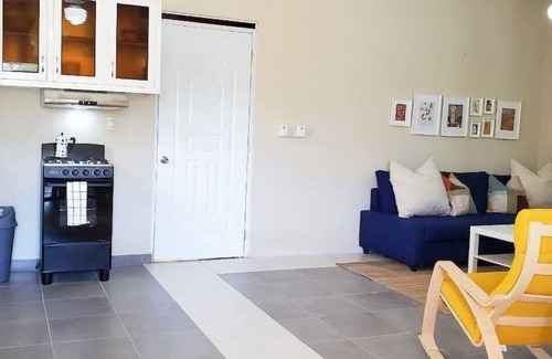 Jarabacoa Apartamento | Modern & Homey Condo-Close to Centre+Fee parking