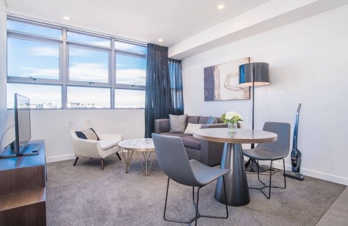 Chatswood CBD Apartamento | Modern Hotel Apartment Train Station Access! 1Bed1Bath at Chatswood