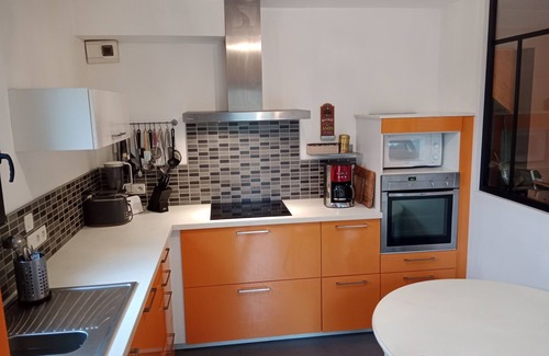Locmaria-Plouzane Casa | Modern house 900m from the beach in a rural setting