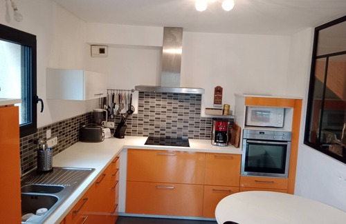 Locmaria-Plouzane Casa | Modern house 900m from the beach in a rural setting