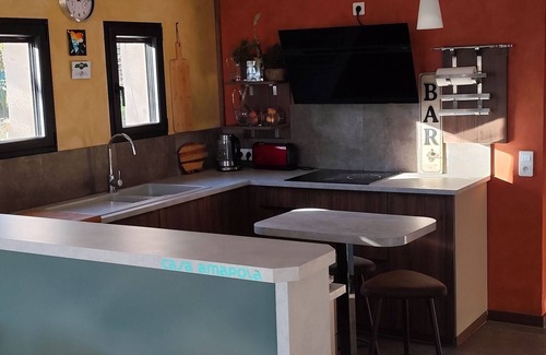 Espedaillac Casa | Modern house in quiet country setting in charming Lot village.