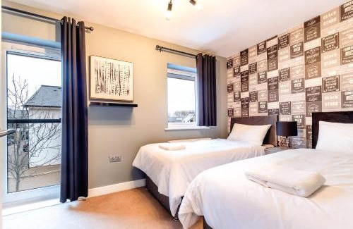 Peterborough Casa | MODERN HOUSE near the CITY CENTRE