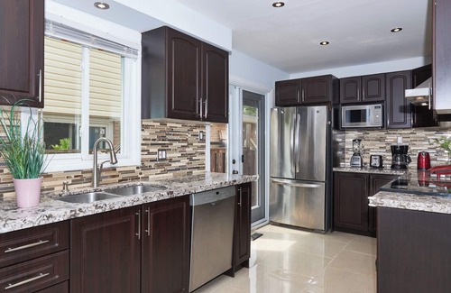 Richmond Hill Casa | Modern House, Private Gym Garden & 4 Parking for Your Family