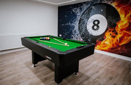 Blackpool Casa | Modern House Sleeps 18 or Perfect for Large Family.