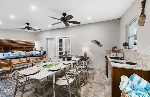 South Corals Casa | Modern House w/htd pool. Near the beach! BOTE.life