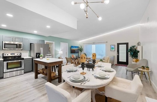 South Corals Casa | Modern House w/htd pool. Near the beach! BOTE.life