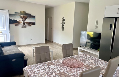 Icod de los Vinos Cabaña | Moderna Casa con Vistas al Teide hasta 4 personas