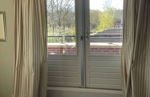 Eemnes Casa | Modern House with Garden near Amsterdam
