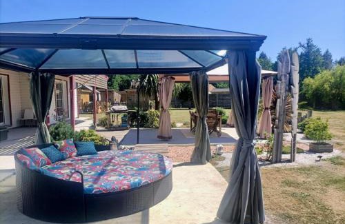 Carcans Casa | Modern house with Pool & Jacuzzi in Carcans