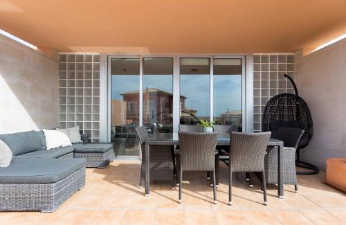 Arenas del Mar Casa | Modern House With Private Swimming Pool