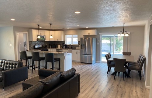 Paradise Hills Civic Casa | Modern House with Trailer Parking