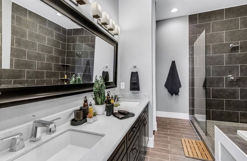 South Central Houston Casa | Modern, Houston Inspired House W/ Best Views Of Downtown! - Less Than 1 Mile To Eado/midtown Bars 3 Bedroom Home by Redawning
