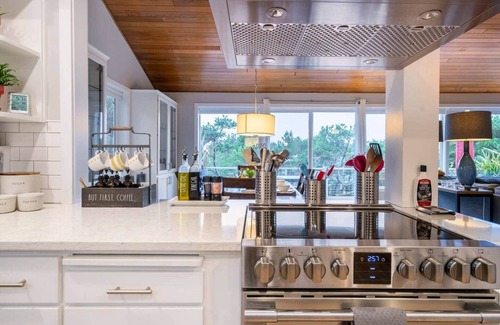 Manzanita Casa | Hermosa casa recientemente remodelada que admite perros cerca de la playa, la ciudad y el campo de golf