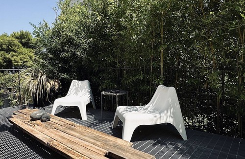 Markopoulo Mesogaias Casa | Modern Industrial Type House