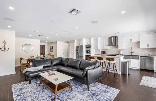 Pompano Isles Casa | Modern intracoastal paradise