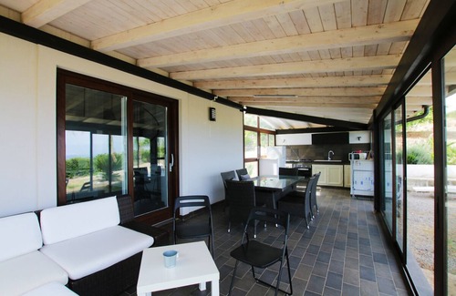 Campofelice di Roccella Villa | Propiedad moderna con golf, piscina privada, jardín, WiFi, vista al mar