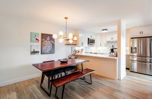 Jupiter Plantation Condominio | Modern Jupiter Escape-Minutes to Beach, Pool, Waterfront access-Monthly Rental