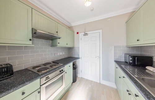 Gravesend Apartamento | Modern King Bed WiFi Kitchen Perfect for Long Stay