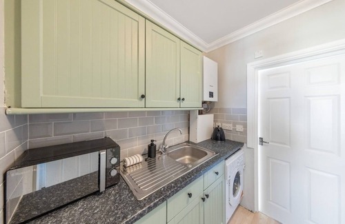 Gravesend Apartamento | Modern King Bed WiFi Kitchen Perfect for Long Stay