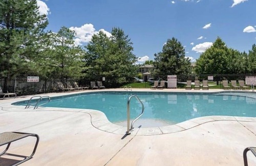 Meridian Casa | Modern, king beds, pools, parks, pet OK, 5 mins toYMCA ,Store and top golf