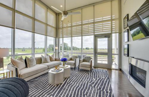 Lake Charles Apartamento | Modern Lake Charles Condo with Balcony 7 Mi to Dtwn