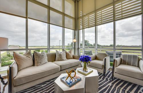 Lake Charles Apartamento | Modern Lake Charles Condo with Balcony 7 Mi to Dtwn