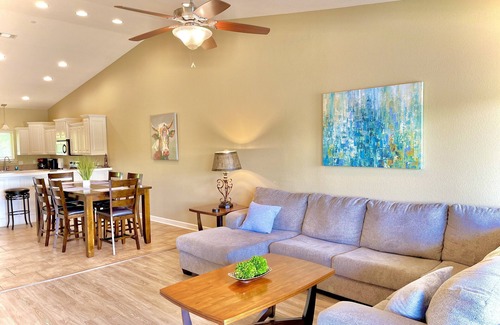 Lake Hamilton Condominio | Lake Hamilton Condo w / 180 ° Lakefront View-Main Channel, ubicación central
