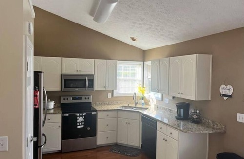 Gainesville Casa | Modern Lake Home with Private Boat Dock with two story Party Deck in Gainesville