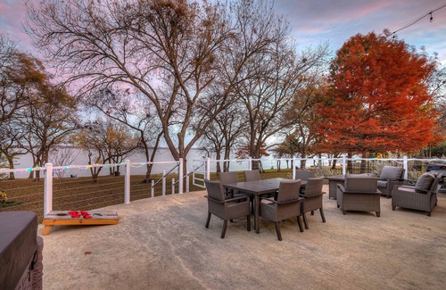 Rowlett Casa | Modern Lake House 4 Bed 3 Bath Breathtaking Views