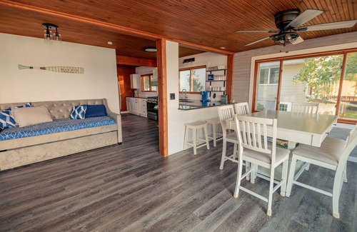 Shawano Cabaña | Your Perfect Fall Weekend — Fireplaces, Fall Colors & Lake Views
