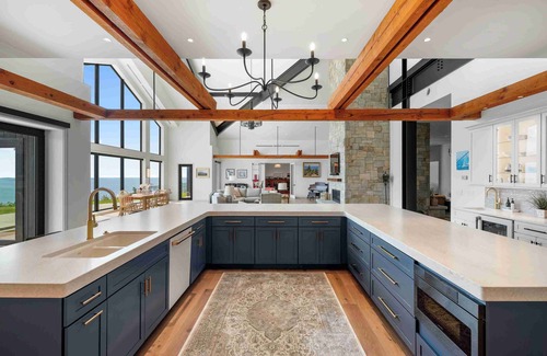 Northport Casa | Modern Lakefront Estate / Hot Tub Gym