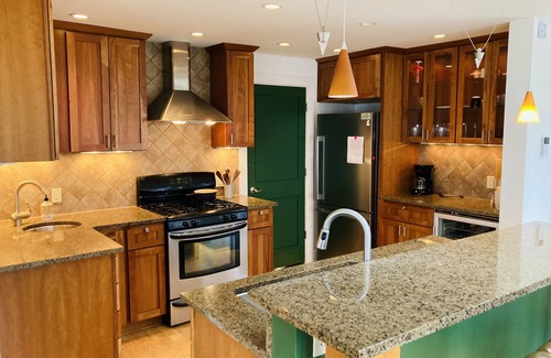 Eagle Lake Casa | Modern lakefront house, spectacular views and recreation equipment!