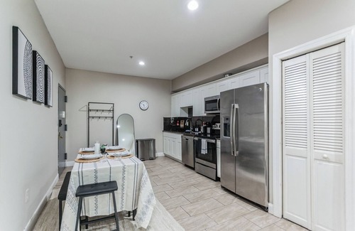 Chinatown Apartamento | Modern large 2-bedroom apartment in Central Philadelphia!!!