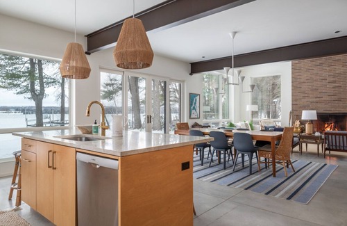 Leland Casa | Modern Leland Cottage on North Lake Leelanau Lakefront 3 bed 4 bath
