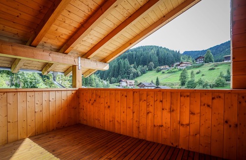 Obereggen Apartamento | La vida moderna en medio de las montañas de la naturaleza + Internet