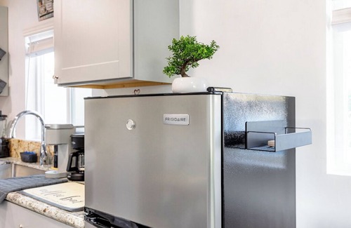 Mission Hills Casa | Modern Living with Office Area - Near Attractions and Hospitals
