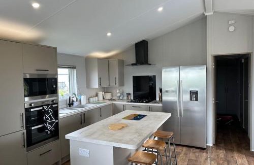 Truro Casa | Modern Lodge with Amazing Views